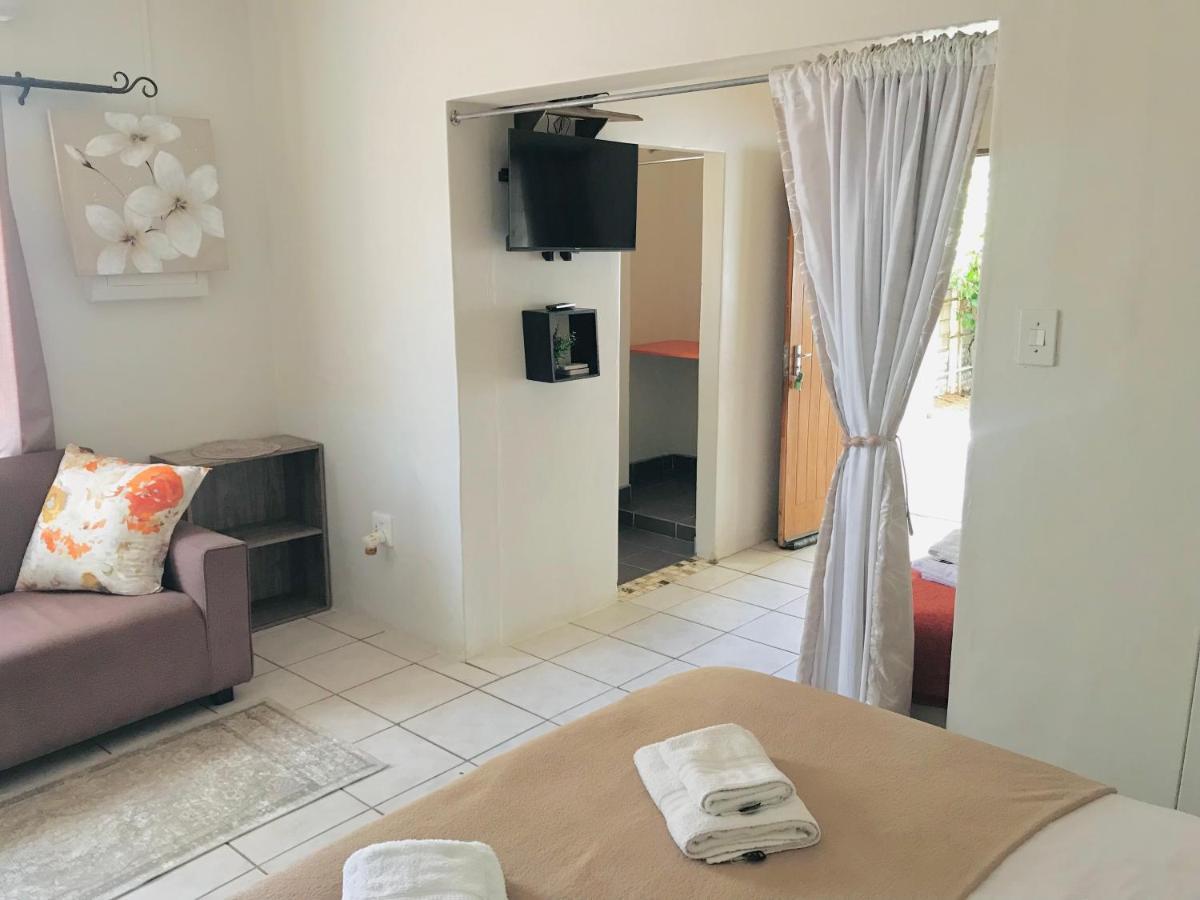 Travel North Guesthouse Τσουμέμπ Εξωτερικό φωτογραφία